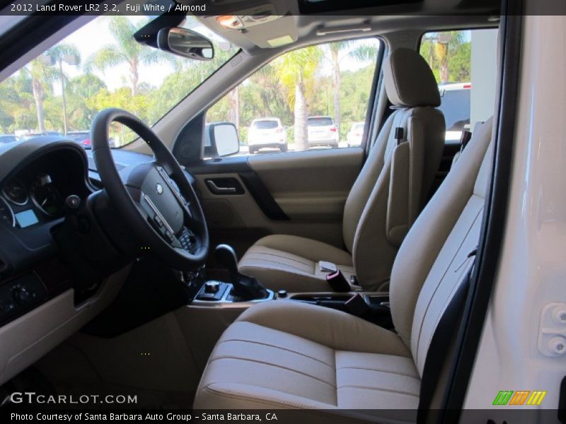 Fuji White / Almond 2012 Land Rover LR2 3.2