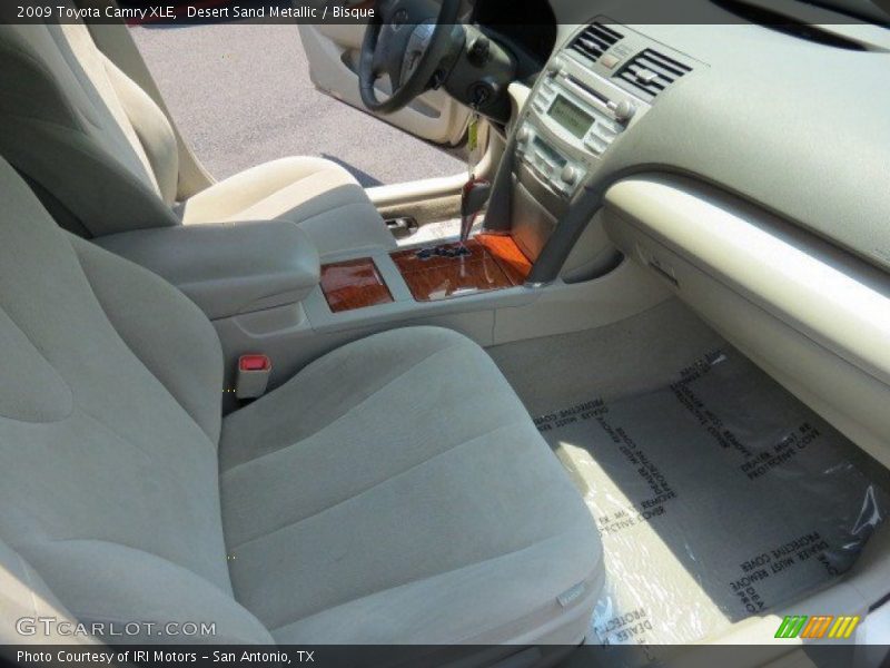 Desert Sand Metallic / Bisque 2009 Toyota Camry XLE