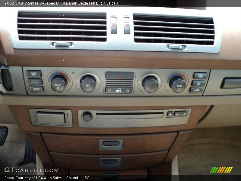 Kalahari Beige Metallic / Beige III 2002 BMW 7 Series 745i Sedan