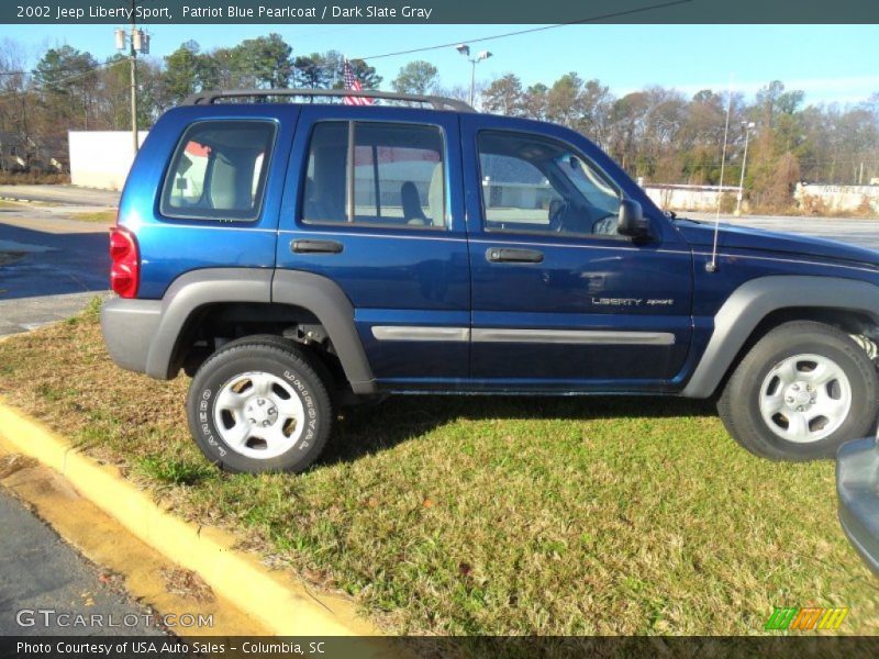 Patriot Blue Pearlcoat / Dark Slate Gray 2002 Jeep Liberty Sport