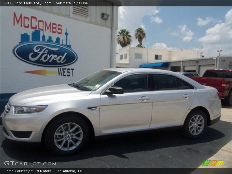 Ingot Silver Metallic / Dune 2013 Ford Taurus SE