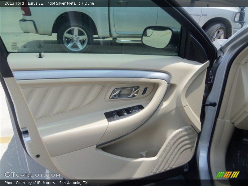 Ingot Silver Metallic / Dune 2013 Ford Taurus SE