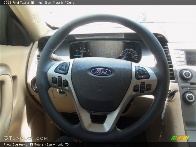 Ingot Silver Metallic / Dune 2013 Ford Taurus SE