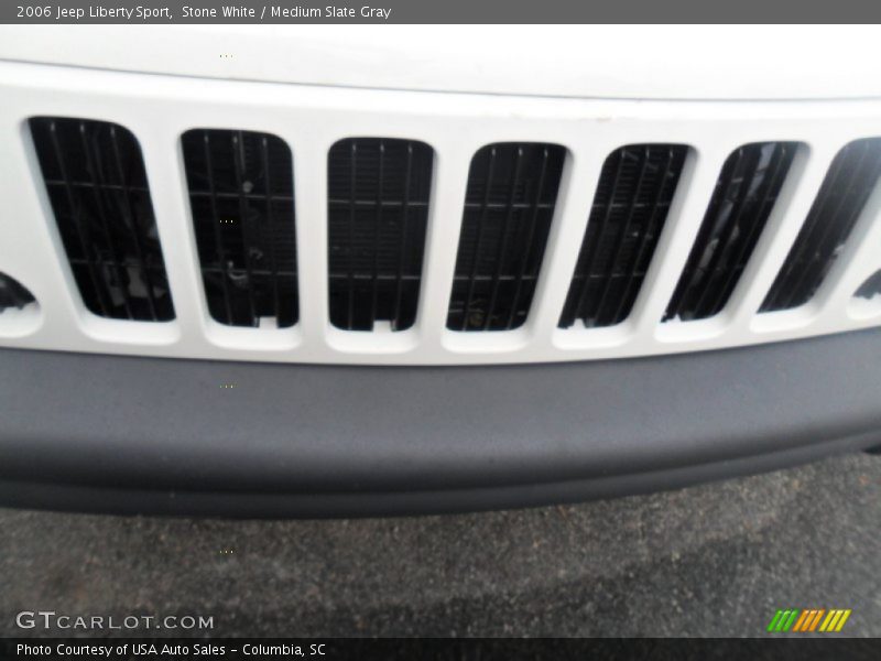 Stone White / Medium Slate Gray 2006 Jeep Liberty Sport