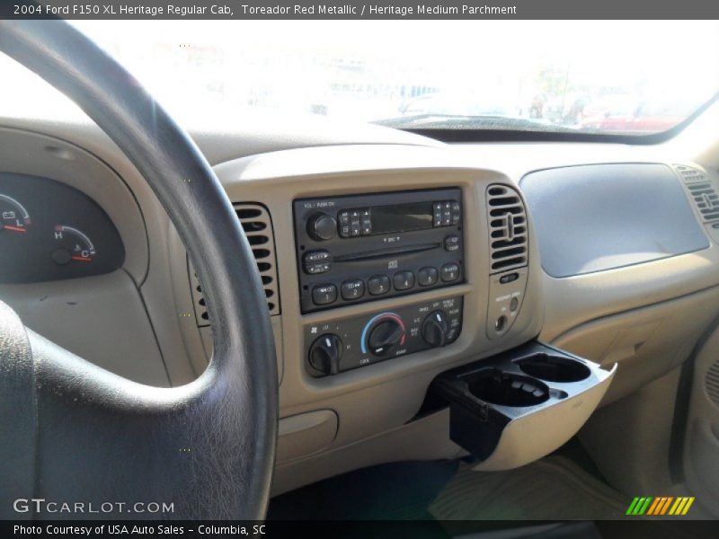 Toreador Red Metallic / Heritage Medium Parchment 2004 Ford F150 XL Heritage Regular Cab