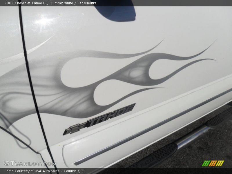 Summit White / Tan/Neutral 2002 Chevrolet Tahoe LT
