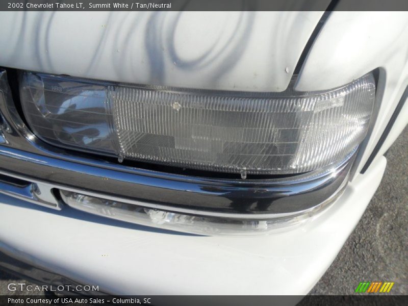 Summit White / Tan/Neutral 2002 Chevrolet Tahoe LT