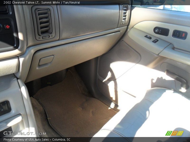 Summit White / Tan/Neutral 2002 Chevrolet Tahoe LT
