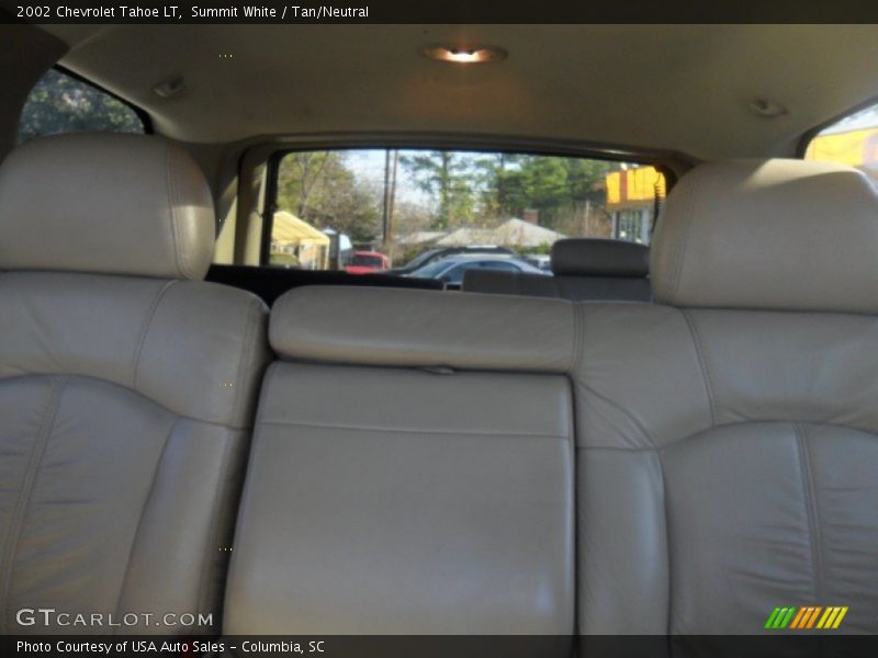 Summit White / Tan/Neutral 2002 Chevrolet Tahoe LT