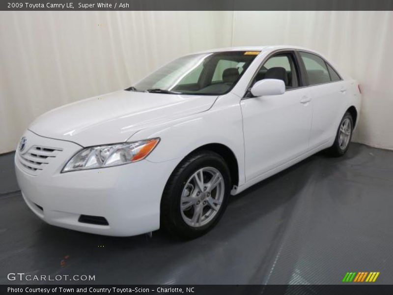 Super White / Ash 2009 Toyota Camry LE