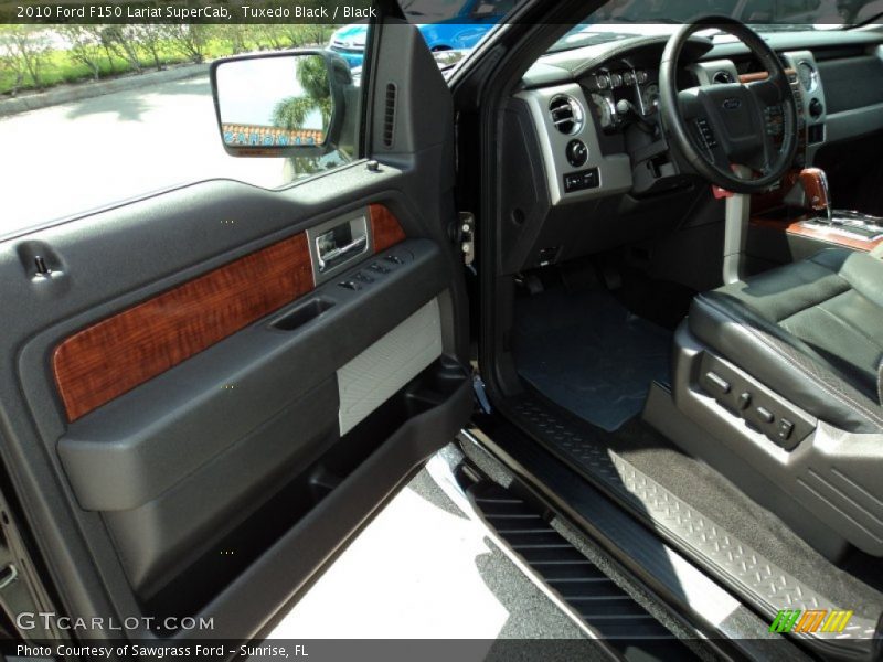 Tuxedo Black / Black 2010 Ford F150 Lariat SuperCab