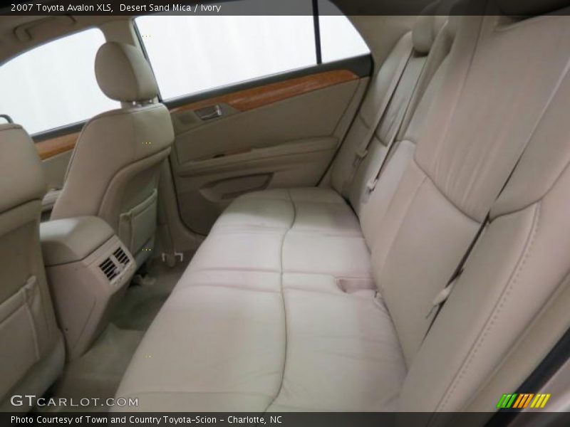 Desert Sand Mica / Ivory 2007 Toyota Avalon XLS