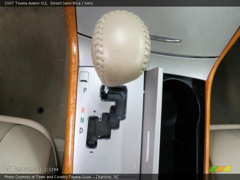 Desert Sand Mica / Ivory 2007 Toyota Avalon XLS