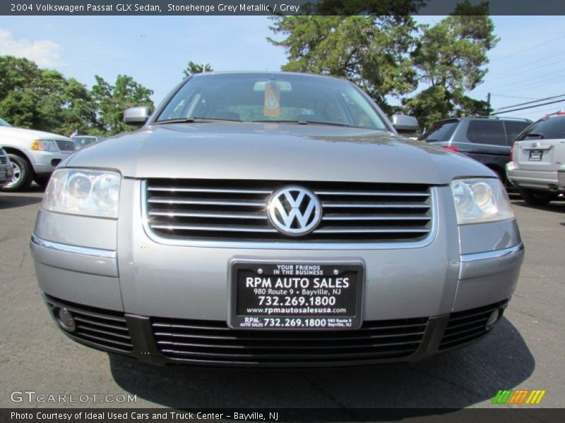 Stonehenge Grey Metallic / Grey 2004 Volkswagen Passat GLX Sedan