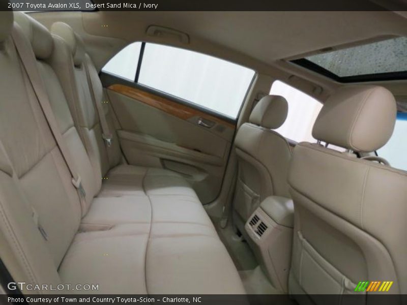 Desert Sand Mica / Ivory 2007 Toyota Avalon XLS