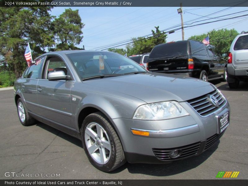 Stonehenge Grey Metallic / Grey 2004 Volkswagen Passat GLX Sedan
