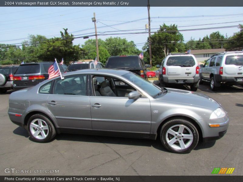 Stonehenge Grey Metallic / Grey 2004 Volkswagen Passat GLX Sedan