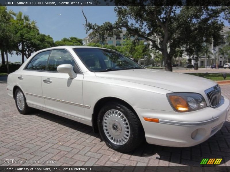 Nordic White / Black 2001 Hyundai XG300 L Sedan