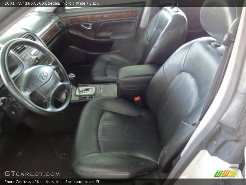 Nordic White / Black 2001 Hyundai XG300 L Sedan
