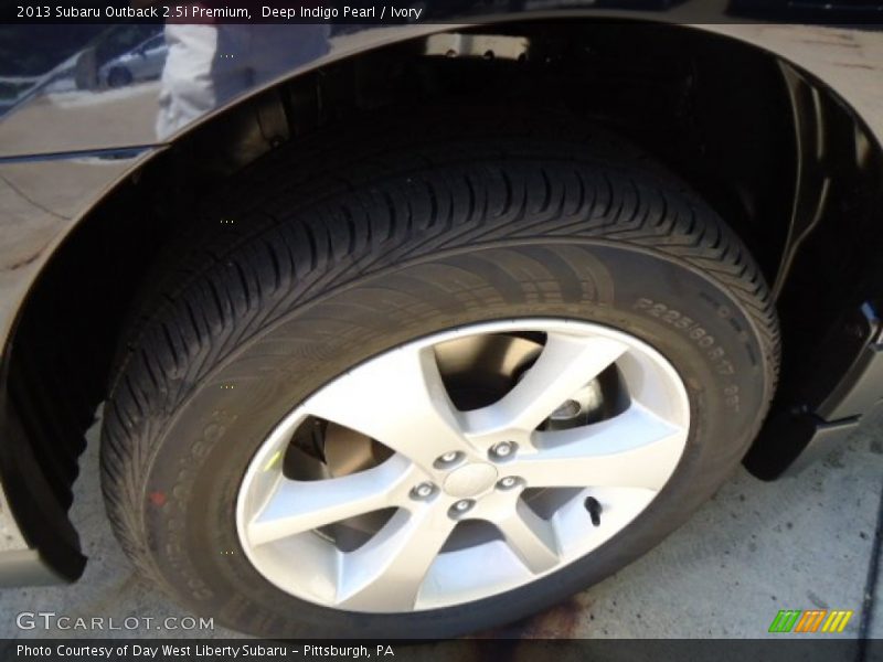 Deep Indigo Pearl / Ivory 2013 Subaru Outback 2.5i Premium