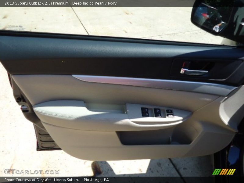 Deep Indigo Pearl / Ivory 2013 Subaru Outback 2.5i Premium
