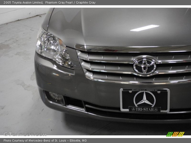 Phantom Gray Pearl / Graphite Gray 2005 Toyota Avalon Limited