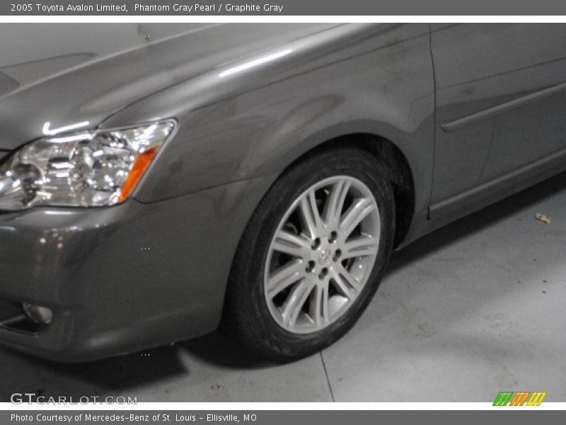 Phantom Gray Pearl / Graphite Gray 2005 Toyota Avalon Limited