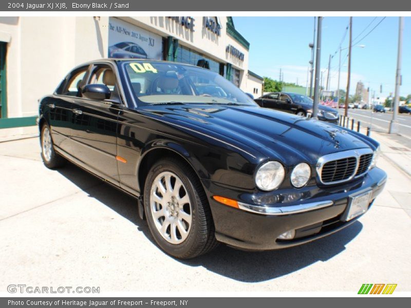 Ebony Black / Sand 2004 Jaguar XJ XJ8