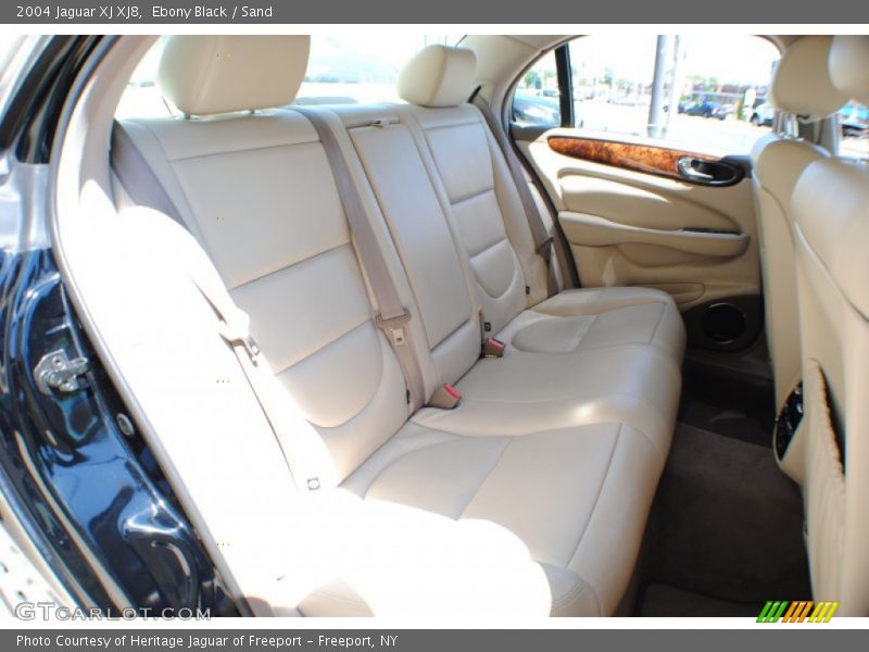 Ebony Black / Sand 2004 Jaguar XJ XJ8