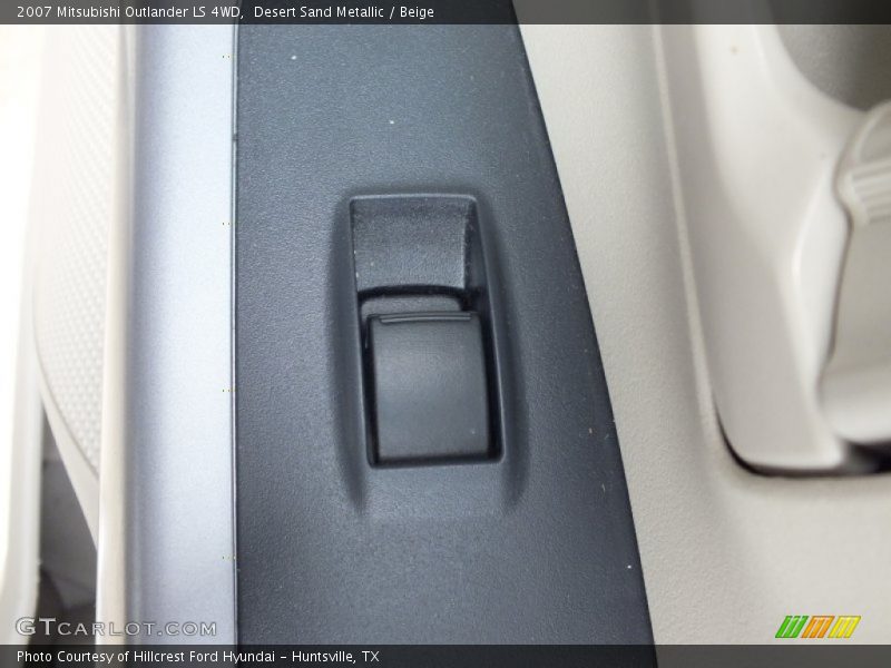 Desert Sand Metallic / Beige 2007 Mitsubishi Outlander LS 4WD