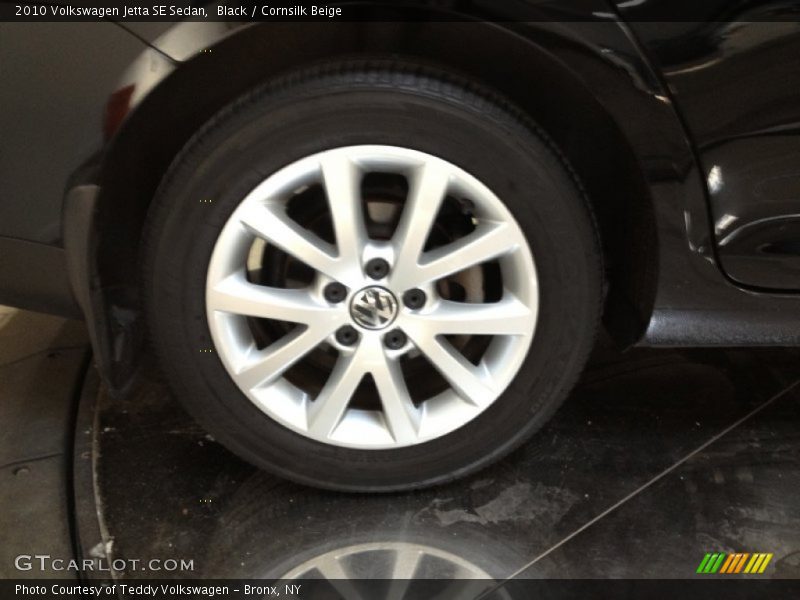 Black / Cornsilk Beige 2010 Volkswagen Jetta SE Sedan