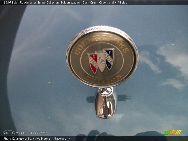  1996 Roadmaster Estate Collectors Edition Wagon Logo