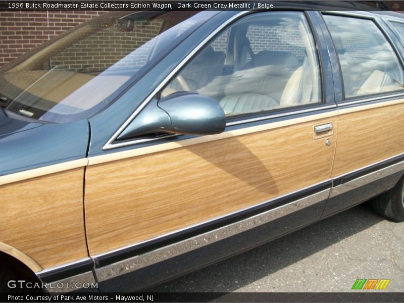  1996 Roadmaster Estate Collectors Edition Wagon Dark Green Gray Metallic