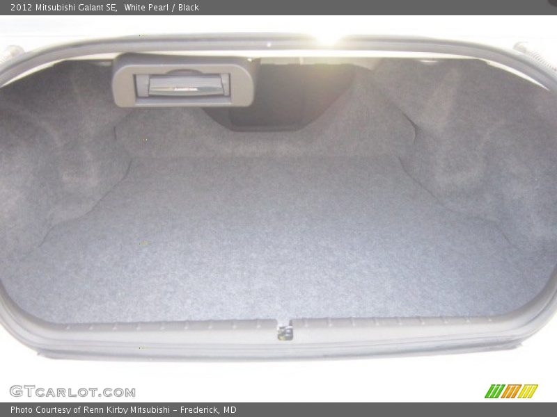 White Pearl / Black 2012 Mitsubishi Galant SE
