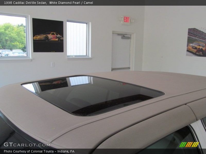 White Diamond Pearl / Camel 1998 Cadillac DeVille Sedan