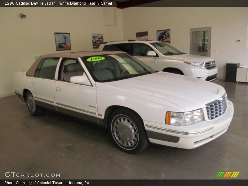 White Diamond Pearl / Camel 1998 Cadillac DeVille Sedan
