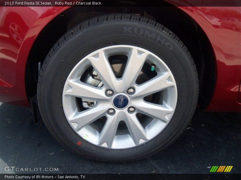  2013 Fiesta SE Sedan Wheel