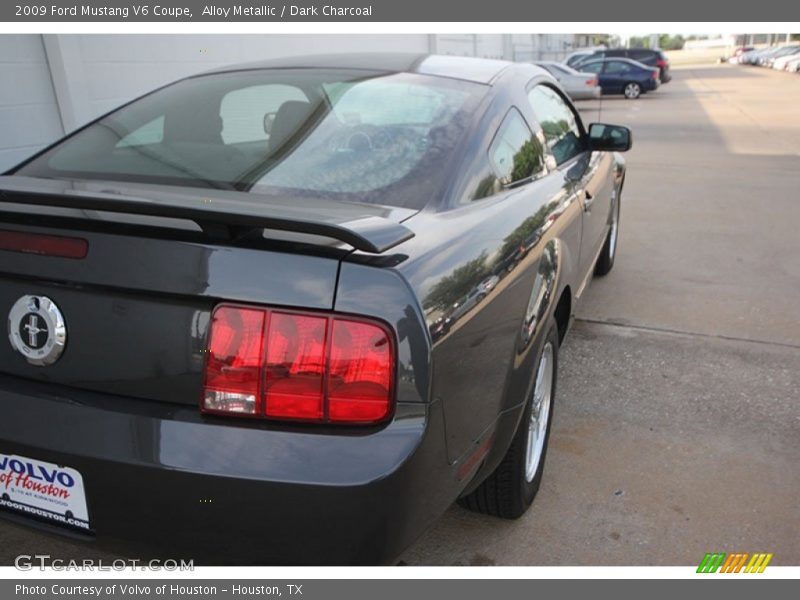 Alloy Metallic / Dark Charcoal 2009 Ford Mustang V6 Coupe