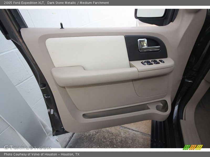 Dark Stone Metallic / Medium Parchment 2005 Ford Expedition XLT