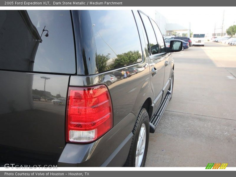 Dark Stone Metallic / Medium Parchment 2005 Ford Expedition XLT