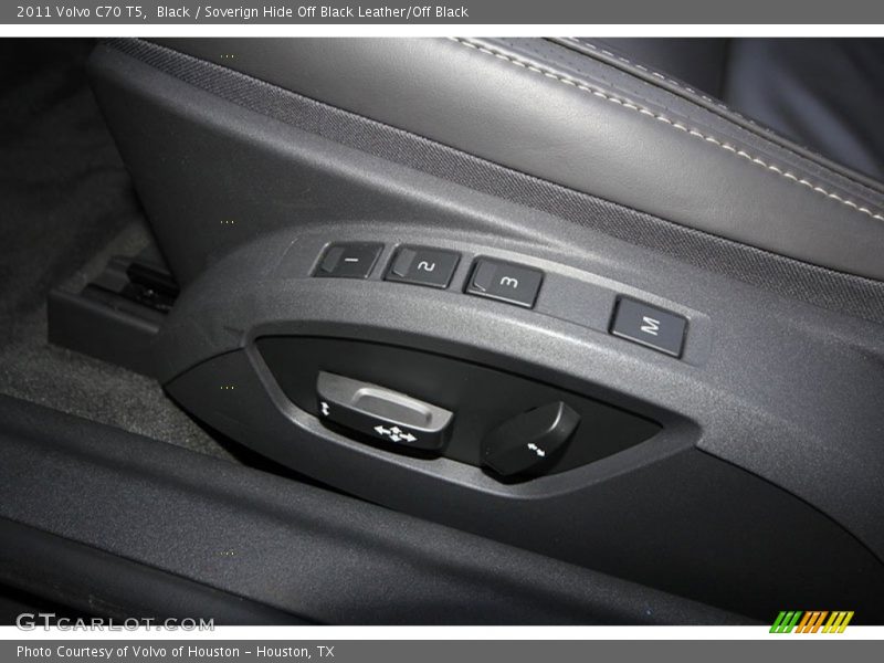 Black / Soverign Hide Off Black Leather/Off Black 2011 Volvo C70 T5