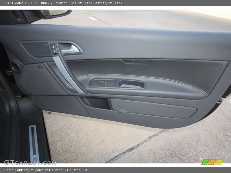 Black / Soverign Hide Off Black Leather/Off Black 2011 Volvo C70 T5