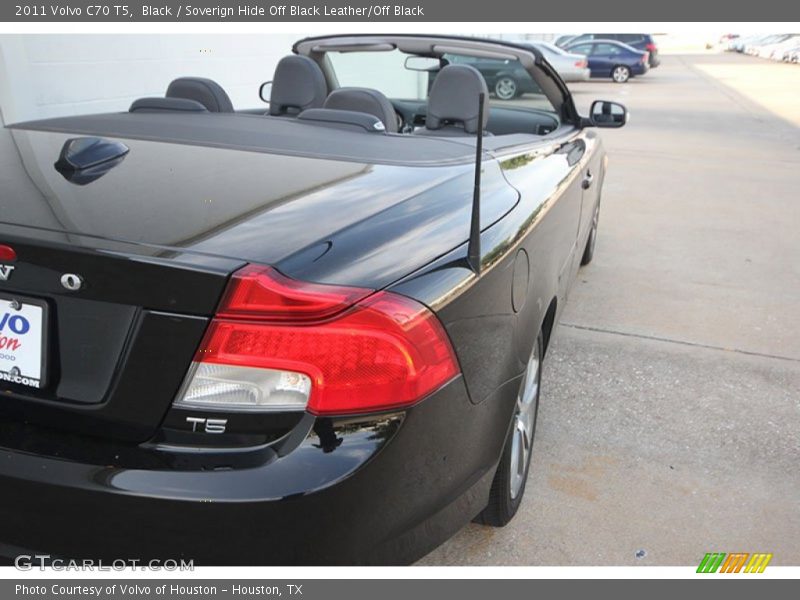 Black / Soverign Hide Off Black Leather/Off Black 2011 Volvo C70 T5