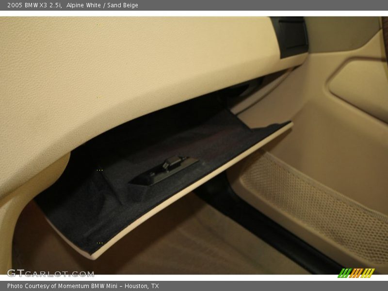 Alpine White / Sand Beige 2005 BMW X3 2.5i