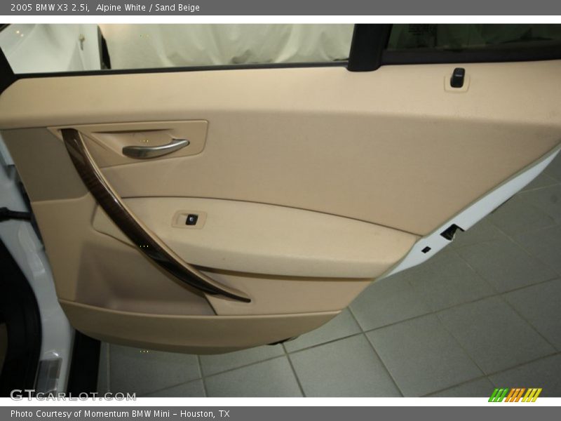 Alpine White / Sand Beige 2005 BMW X3 2.5i