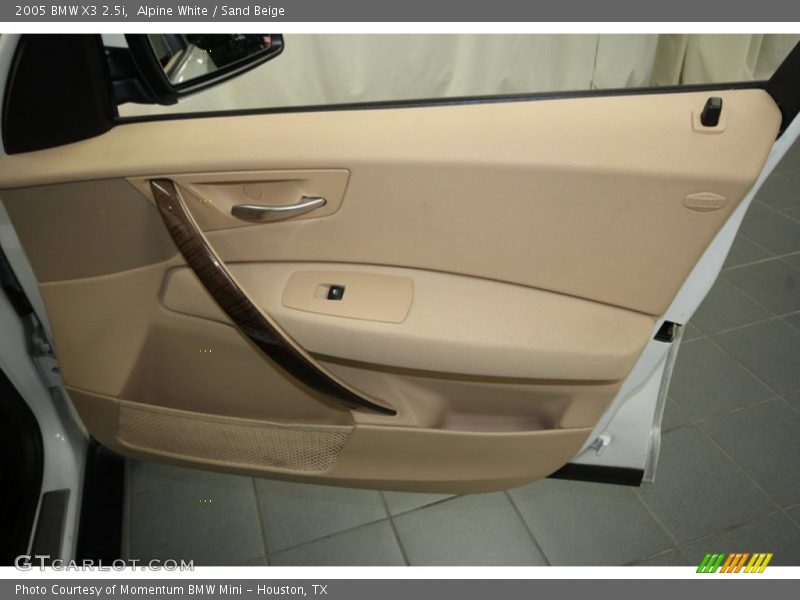 Alpine White / Sand Beige 2005 BMW X3 2.5i
