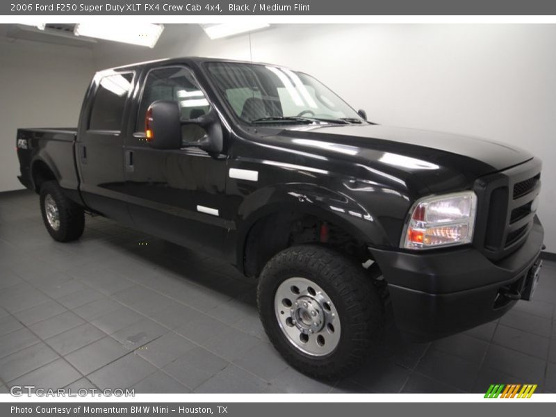 Black / Medium Flint 2006 Ford F250 Super Duty XLT FX4 Crew Cab 4x4