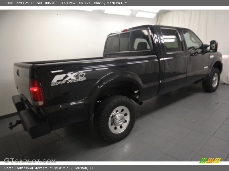 Black / Medium Flint 2006 Ford F250 Super Duty XLT FX4 Crew Cab 4x4