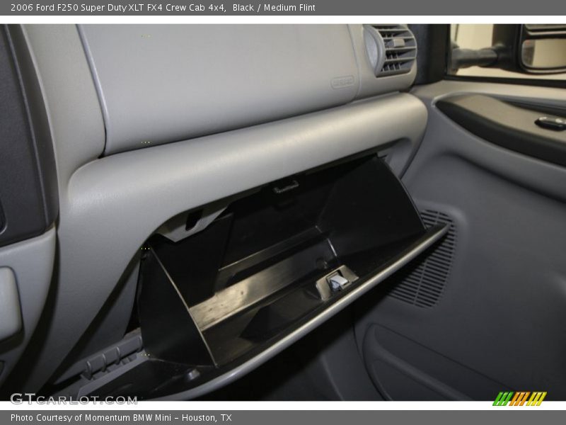 Black / Medium Flint 2006 Ford F250 Super Duty XLT FX4 Crew Cab 4x4