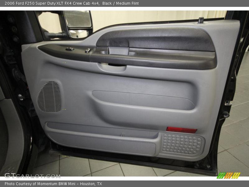Black / Medium Flint 2006 Ford F250 Super Duty XLT FX4 Crew Cab 4x4